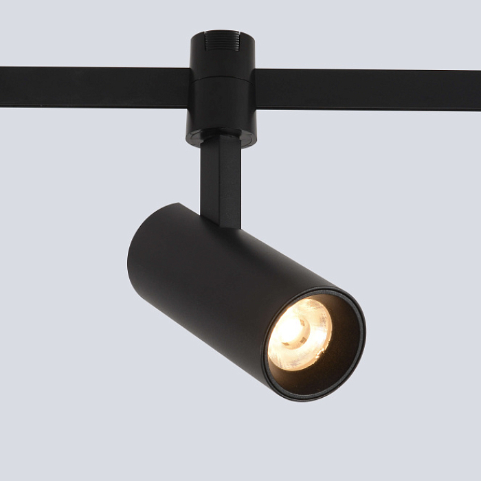Crystal Lux CLT 0.37 003 9W BL SMART